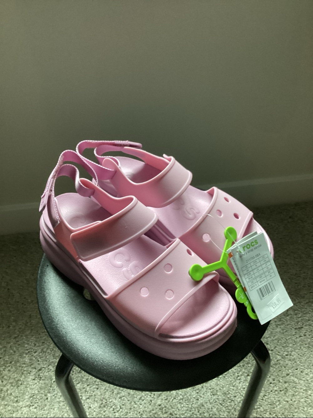 CROCS Soho Y Strap Sandal - Size 8